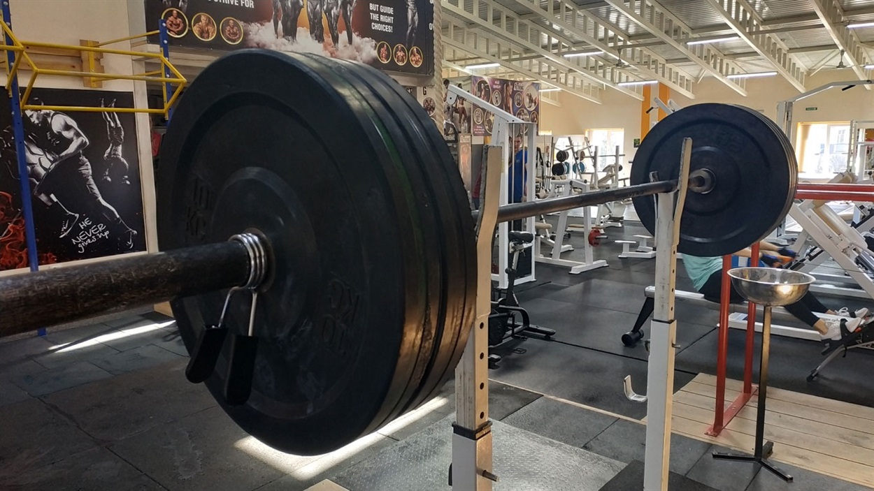 У спортклубі Strong
