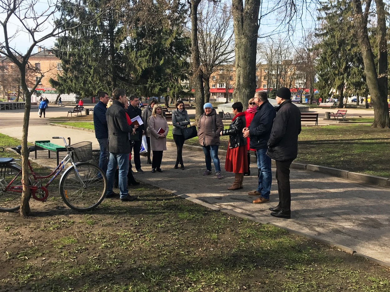 Нарада щодо «Великоднього містечка»