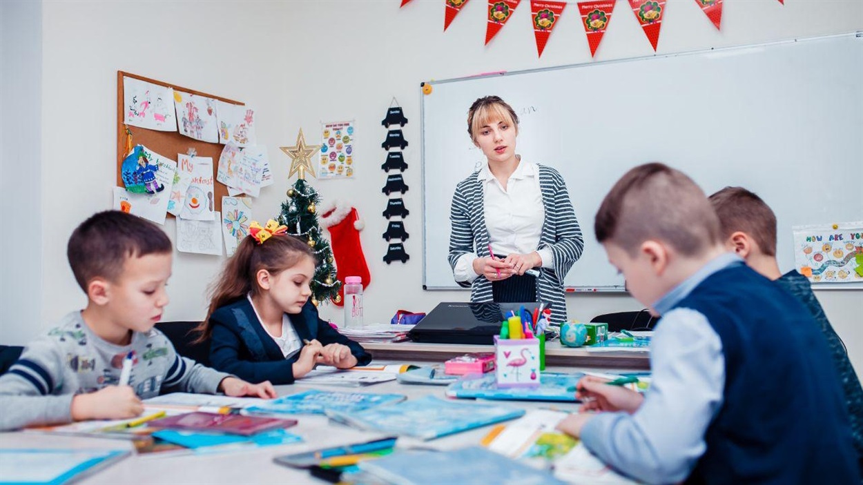 У English Club навчають як дітей, так і дорослих