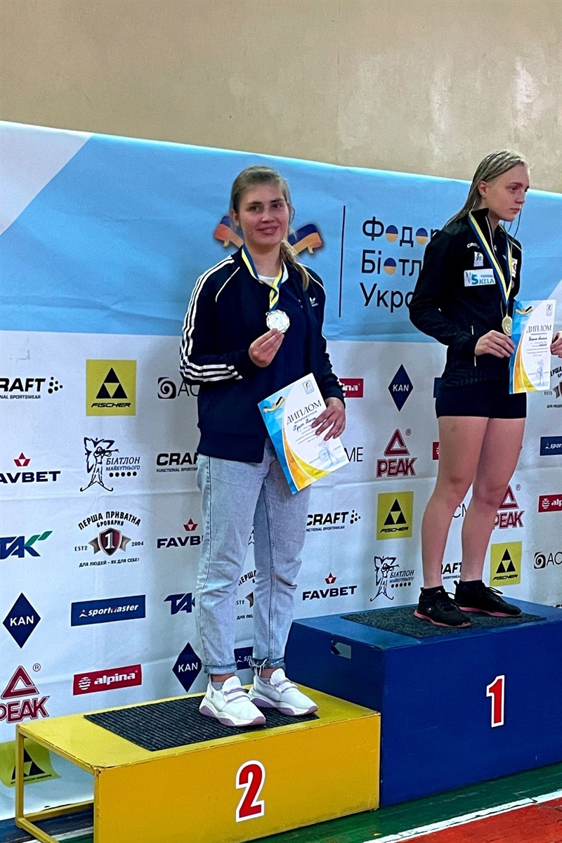 Поліна Пуцко з медалями Чемпіонату України